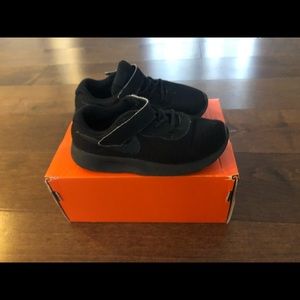 Nike Revolution 5 - Girls toddler 10c - all black